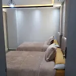 الجيزه شارع كليه الزراعه عماره ١٢